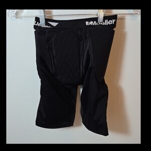 Mueller 5 Pad Short Diamond Pad Adult Large Regular Basketball Black Hip Thigh